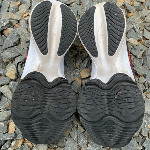 Size 9.5 - Nike Air Zoom Tempo Next Percent Flyknit Black Red Running shoes - Picture 6 of 8